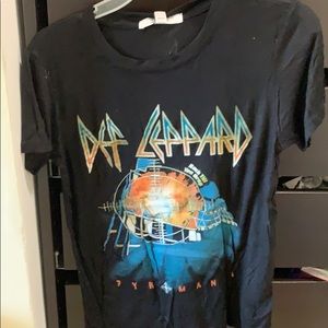 Def Leppard shirt